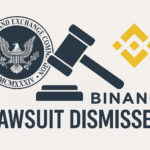 米証券取引委員会（SEC）とバイナンスのロゴ、法廷の木槌を描いた構図。訴訟の取り下げを象徴するビジュアル。
