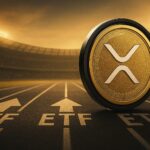 XRP ETFを巡り、フランクリン・テンプルトン、ビットワイズ、グレイスケールなど複数の資産運用会社が上場準備を加速させている状況を示すイメージ