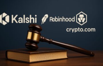 コネチカット州規制当局がKalshi、Robinhood、Crypto.comのスポーツ賭博を停止したことを象徴する判事の木槌とロゴの画像