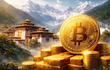ヒマラヤ山脈を背景にブータンの寺院とビットコインの金貨が描かれたイメージ。国家のビットコイン保有と資金移動を象徴するビジュアル。